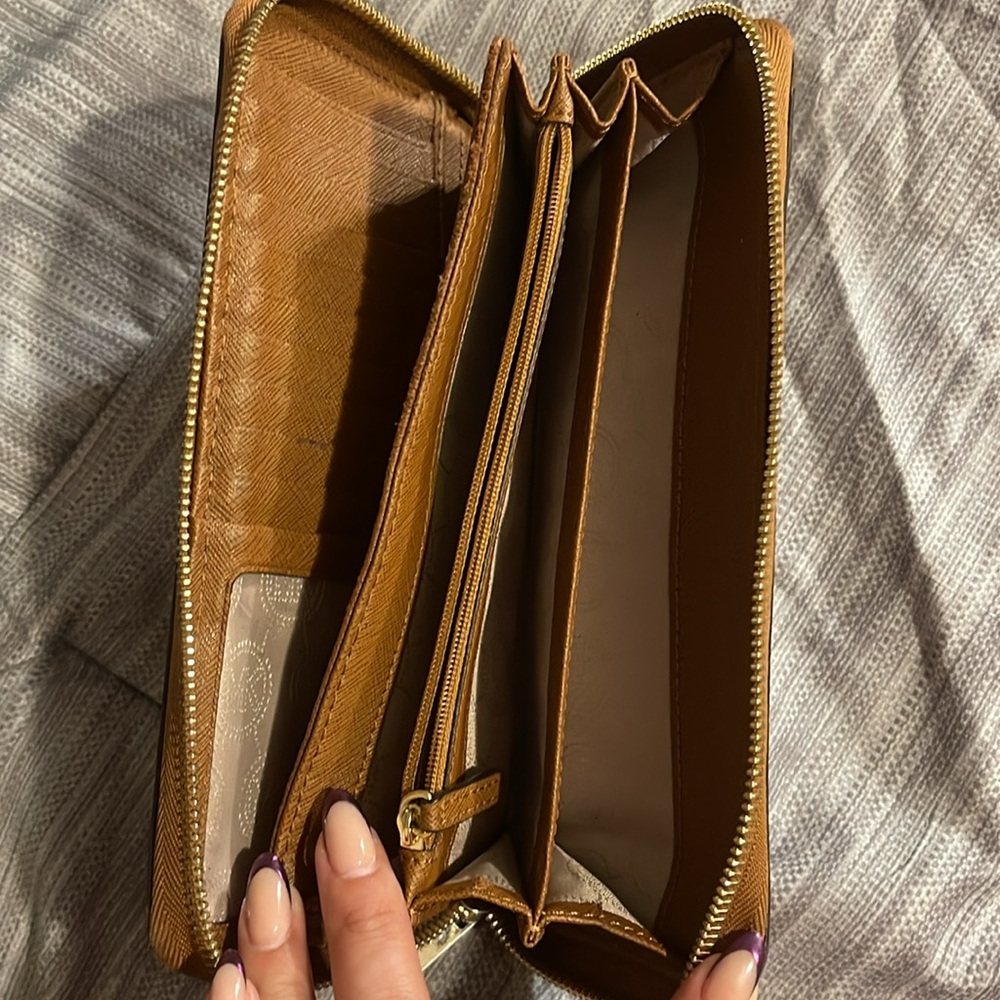Wallet - Picture 3 of 3